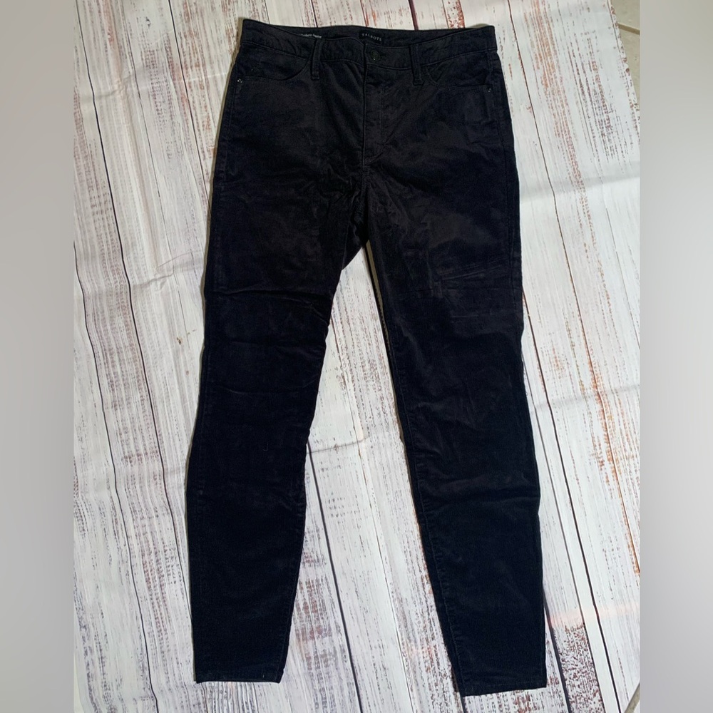 Talbots corduroy jeggings. Black. Size 6.